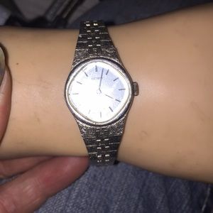 Woman's silver Seiko quartz wstch